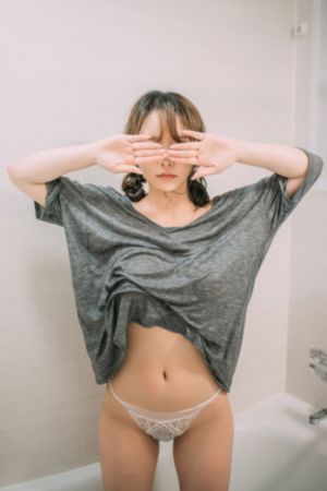 精品国产999久久久免费_BD高清完整电影