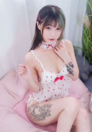 国产美女裸替网站_1080P高清电影在线